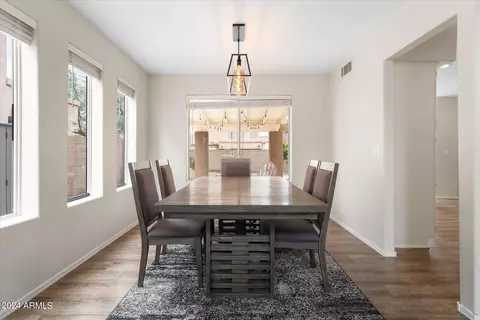 Dining - 4227 E Bighorn Ave, Phoenix, AZ 85044 photo 3 of 6