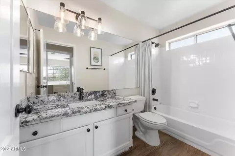 Bath - 4227 E Bighorn Ave, Phoenix, AZ 85044 photo 5 of 5
