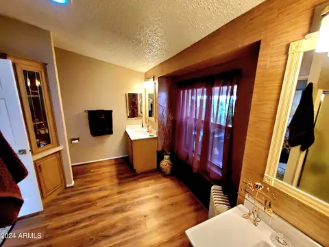 Bath - 103 N Spring Rd, Payson, AZ 85541 photo 1 of 2
