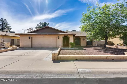 5407 W Shaw Butte Dr, Glendale, AZ 85304