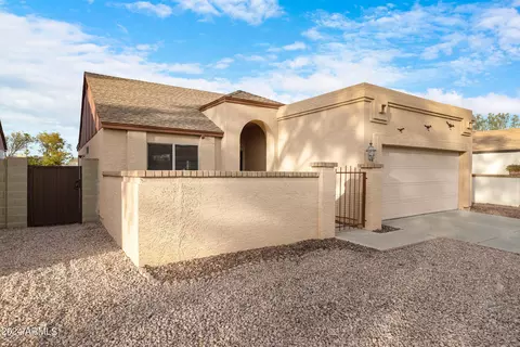 6550 W North Ln, Glendale, AZ 85302