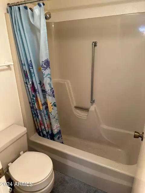 Bath - 3033 E Devonshire Ave #3010, Phoenix, AZ 85016 photo 3 of 3