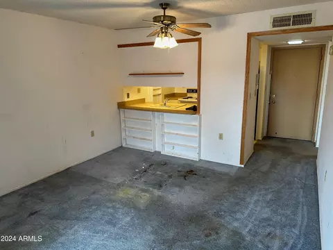 Exterior - 3033 E Devonshire Ave #3010, Phoenix, AZ 85016 photo 4 of 5