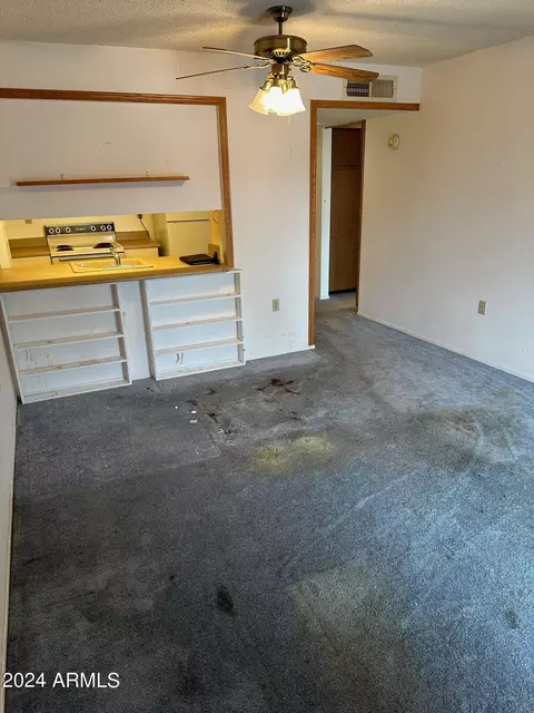 Exterior - 3033 E Devonshire Ave #3010, Phoenix, AZ 85016 photo 3 of 5
