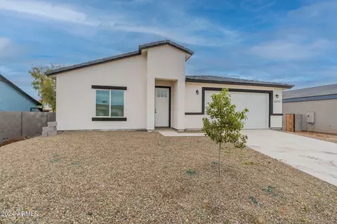 15151 S Diablo Rd, Arizona City, AZ 85123