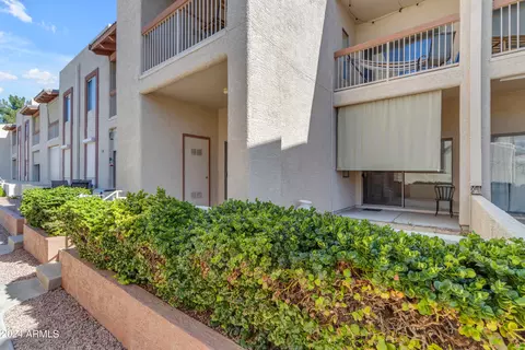 205 N 74th St #122, Mesa, AZ 85207