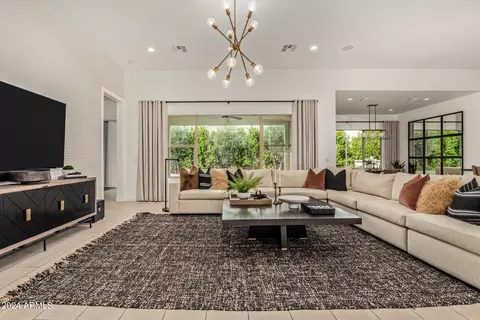 Living - 1452 E Blue Ridge Way, Gilbert, AZ 85298 photo 6 of 11