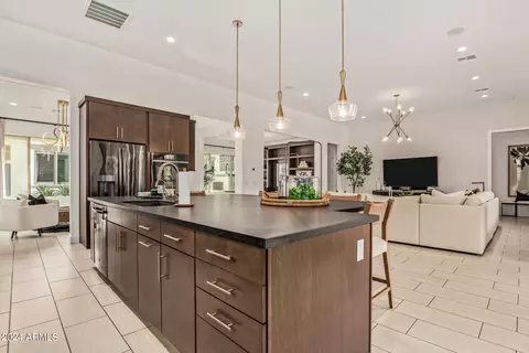 Kitchen - 1452 E Blue Ridge Way, Gilbert, AZ 85298 photo 3 of 4