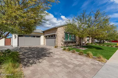 Exterior - 1452 E Blue Ridge Way, Gilbert, AZ 85298 photo 2 of 27