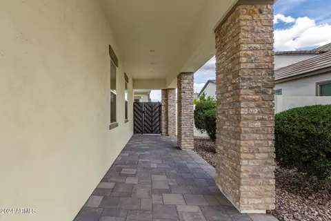 Exterior - 1452 E Blue Ridge Way, Gilbert, AZ 85298 photo 8 of 27