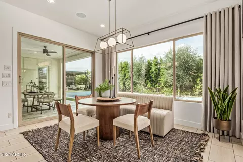 Dining - 1452 E Blue Ridge Way, Gilbert, AZ 85298 photo 2 of 3