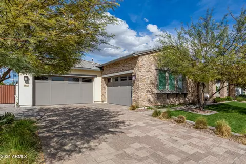 Exterior - 1452 E Blue Ridge Way, Gilbert, AZ 85298 photo 3 of 27