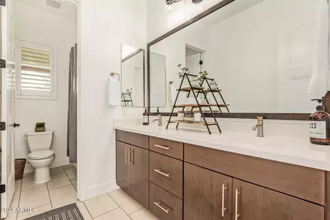 Bath - 1452 E Blue Ridge Way, Gilbert, AZ 85298 photo 6 of 6
