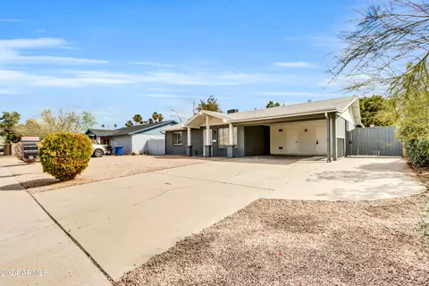 Exterior - 233 E Oxford Dr, Tempe, AZ 85283 photo 4 of 9