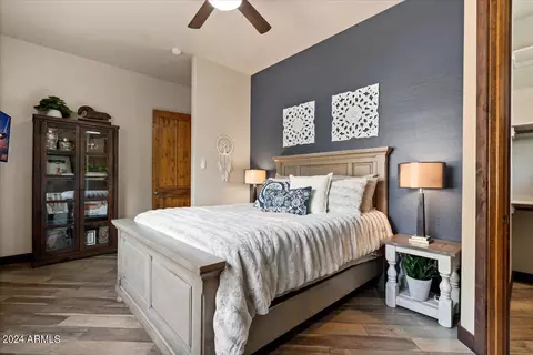Bedroom - 2841 Thunderbolt Cir, Overgaard, AZ 85933 photo 5 of 11