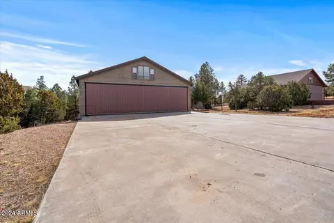 Exterior - 2841 Thunderbolt Cir, Overgaard, AZ 85933 photo 16 of 22