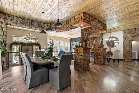 Dining - 2841 Thunderbolt Cir, Overgaard, AZ 85933 photo 4 of 7