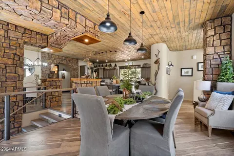 Dining - 2841 Thunderbolt Cir, Overgaard, AZ 85933 photo 5 of 7