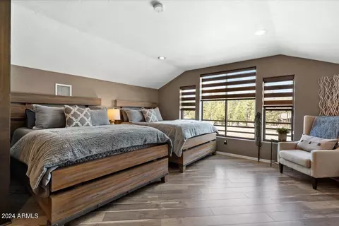 Bedroom - 2841 Thunderbolt Cir, Overgaard, AZ 85933 photo 10 of 11