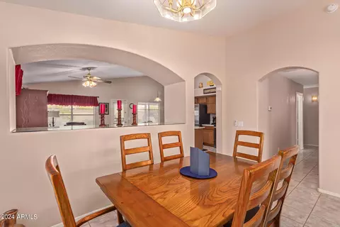 Dining - 9420 E Olla Ave, Mesa, AZ 85212 photo 3 of 4