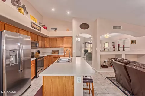 Kitchen - 9420 E Olla Ave, Mesa, AZ 85212 photo 1 of 4