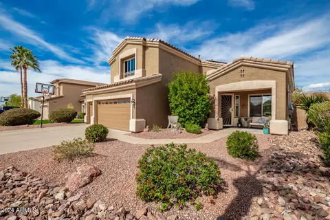 Exterior - 3326 E Maplewood St, Gilbert, AZ 85297 photo 4 of 12