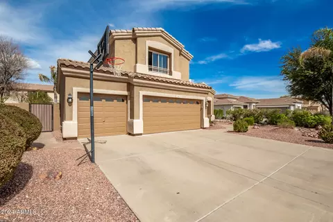 Exterior - 3326 E Maplewood St, Gilbert, AZ 85297 photo 3 of 12