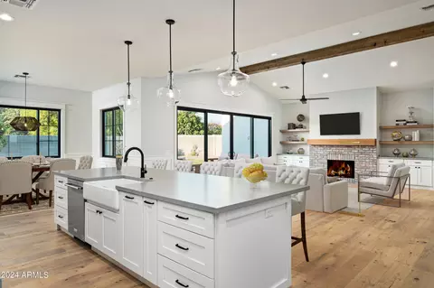 Kitchen - 4164 E Camelback Rd, Phoenix, AZ 85018 photo 1 of 3