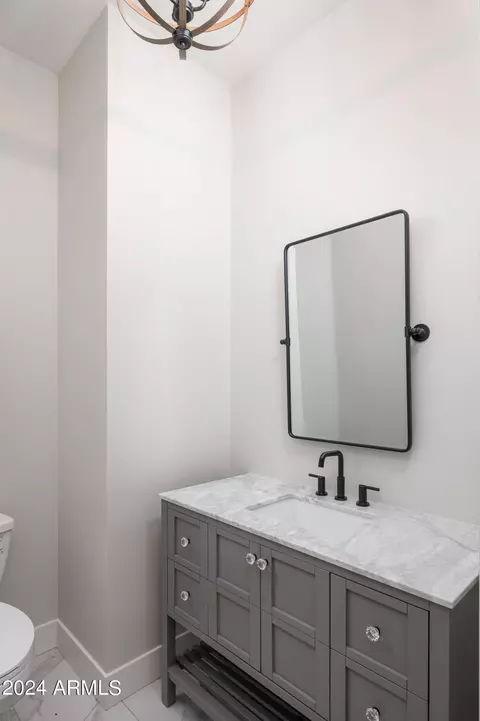 Bath - 4164 E Camelback Rd, Phoenix, AZ 85018 photo 6 of 6