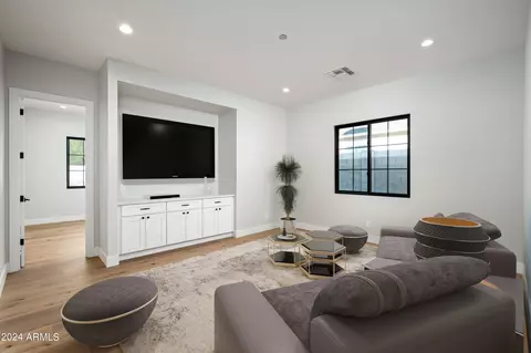 Living - 4164 E Camelback Rd, Phoenix, AZ 85018 photo 3 of 3