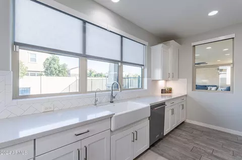 Kitchen - 5231 S Verde --, Mesa, AZ 85212 photo 5 of 7