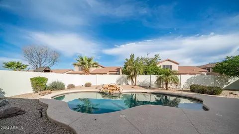 Exterior - 10256 E Posada Ave, Mesa, AZ 85212 photo 7 of 10