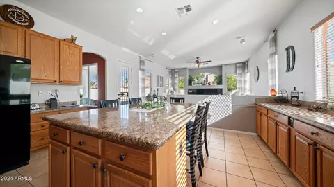Kitchen - 10256 E Posada Ave, Mesa, AZ 85212 photo 6 of 7
