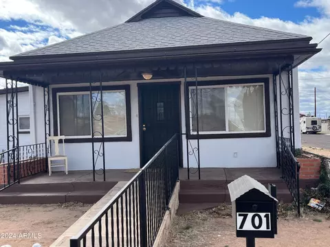 701 E 17th St, Douglas, AZ 85607 photo 2