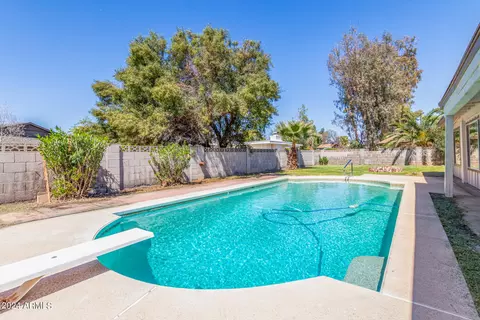 8534 N 43rd Dr, Glendale, AZ 85302