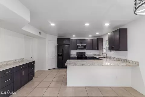 Kitchen - 1914 E Kings Ave, Phoenix, AZ 85022 photo 2 of 3