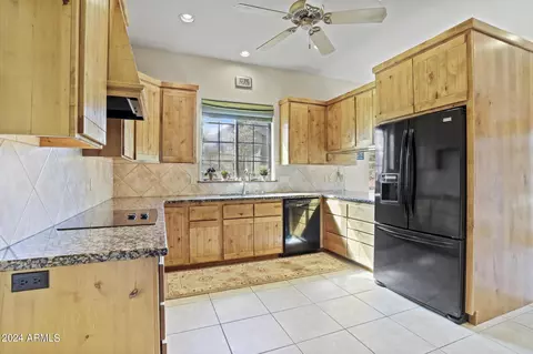 Kitchen - 931 E Highline Dr, Payson, AZ 85541 photo 3 of 5