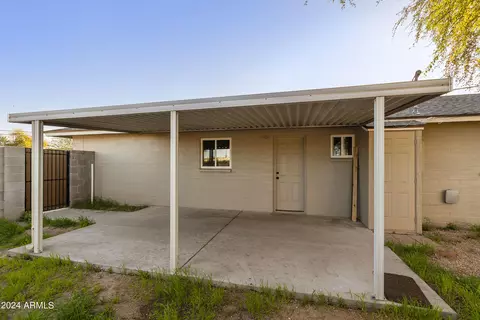 Exterior - 65 W 16th Ave, Apache Junction, AZ 85120 photo 5 of 6