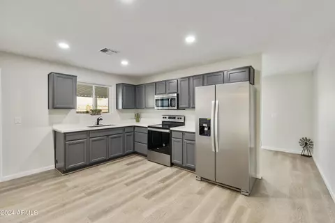 Kitchen - 65 W 16th Ave, Apache Junction, AZ 85120 photo 3 of 5
