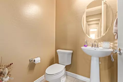 Bath - 2365 Everglade Ln, Gilbert, AZ 85298 photo 6 of 6