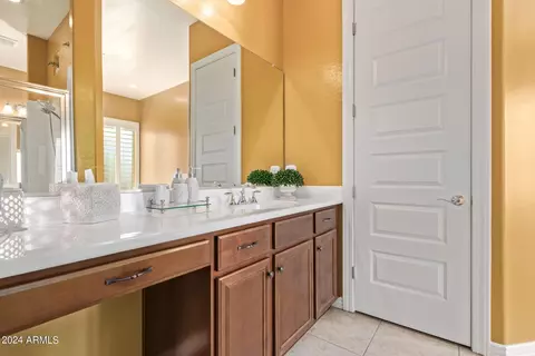 Bath - 2365 Everglade Ln, Gilbert, AZ 85298 photo 3 of 6
