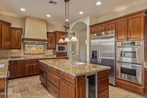 Kitchen - 2920 E Cloud Rd, Cave Creek, AZ 85331 photo 2 of 5