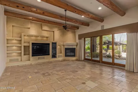 Living - 2920 E Cloud Rd, Cave Creek, AZ 85331 photo 2 of 4