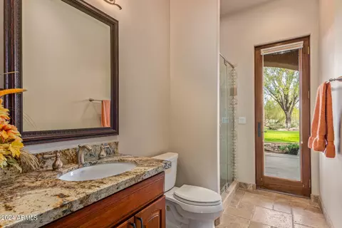 Bath - 2920 E Cloud Rd, Cave Creek, AZ 85331 photo 4 of 7