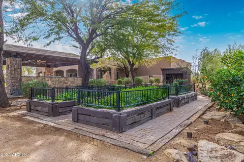 Exterior - 2920 E Cloud Rd, Cave Creek, AZ 85331 photo 7 of 12