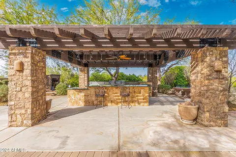 Exterior - 2920 E Cloud Rd, Cave Creek, AZ 85331 photo 5 of 12