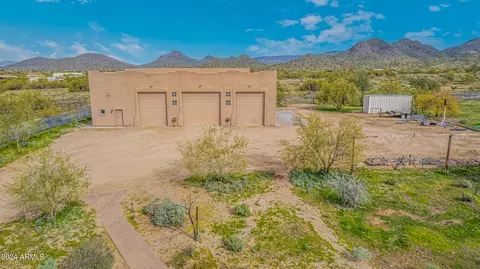 Exterior - 2920 E Cloud Rd, Cave Creek, AZ 85331 photo 9 of 12