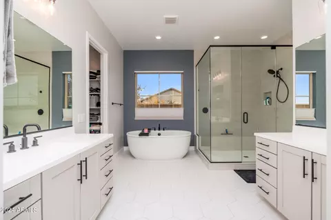 Bath - 5614 S Tobin --, Mesa, AZ 85212 photo 2 of 6