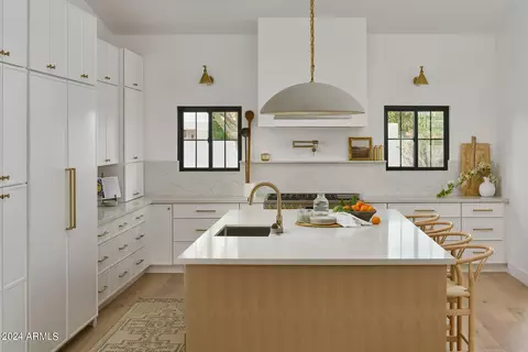 Kitchen - 4817 N 35th Way, Phoenix, AZ 85018 photo 2 of 5