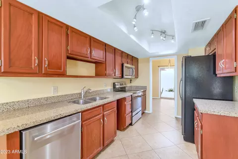 3033 E Cannon Dr, Phoenix, AZ 85028 photo 8